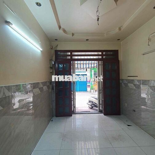 Hẻm Xe Tải Tránh Nhau Đường Lạc Long Quân, 2 Lầu 4PN