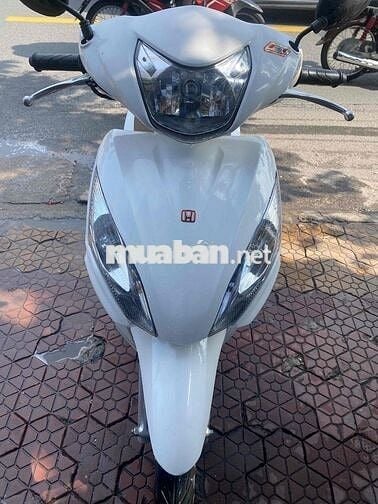 Xe Vision trắng mới tinh