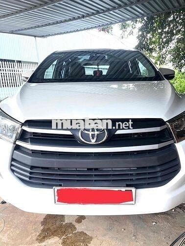 Toyota Innova 2017 .95000 km