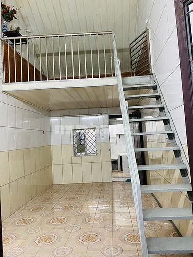 Cho thuê nhà riêng 1 tầng, số 10 ngõ 158 phố Lò Đúc
