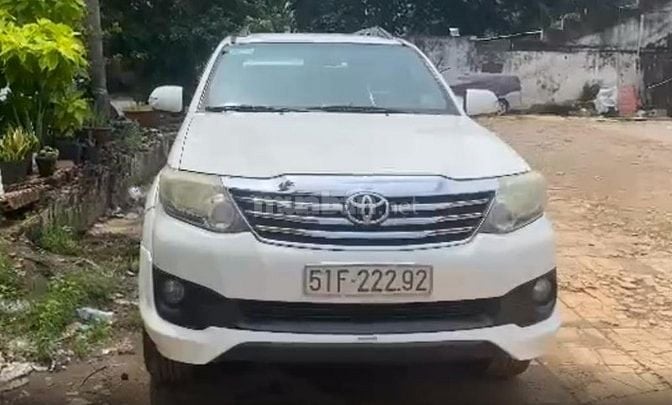 Bán Xe SUV Fortuner TRD 2015 màu trắng, 2.7L 4x2, số tự động, máy xăng