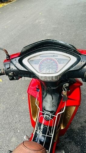 Futere X  nét nẹt đi vẫn 100km/h đi 1 tay
