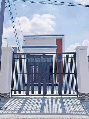 Bán nhà cấp 4, có 2 PN ở Tân Phú Trung- Củ Chi. DT 131m2, giá 830 triệ