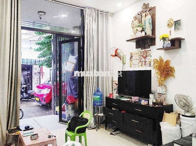 BÁN GẤP GIA NHỈNH 4 TY DIỆN TÍCH 48 M