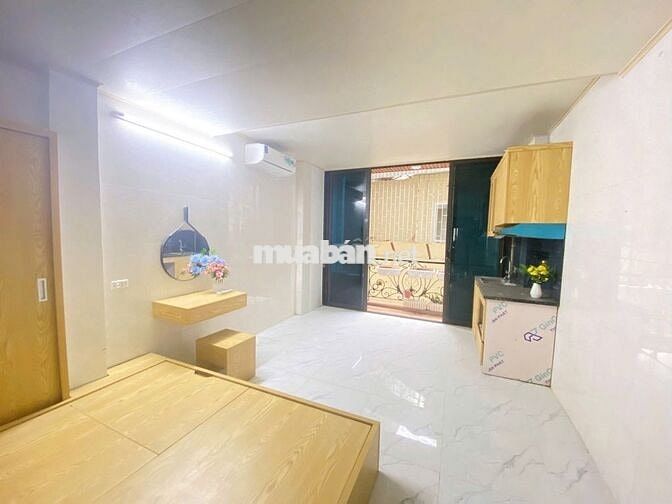 Phòng 245 lạc long quân, rộng 28m2 + có ban công