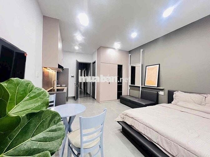 Cho thuê căn hộ dịch vụ đầy đủ nội thất cao cấp, view ban công, có tha