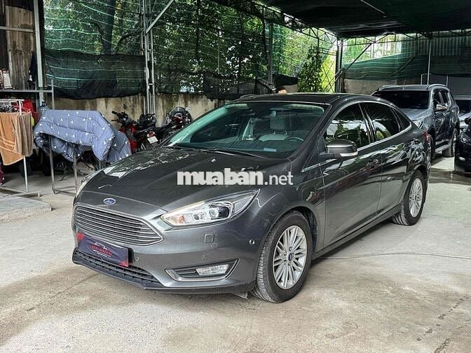 Ford Focus Titanium 2018 chạy 14.000km quá đẹp