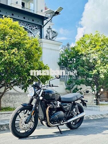 cần bán gấp speed twin 900 xe như mới chỉ 80km