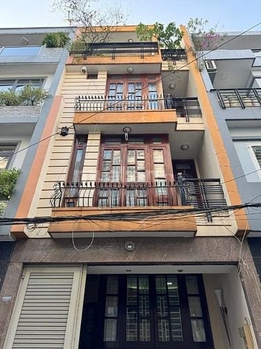 DUY NHẤT 1 CĂN NGAY HUỲNH VĂN BÁNH PHÚ NHUẬN GIÁ 3TỶ800 TRIỆU BỚT LỘC 