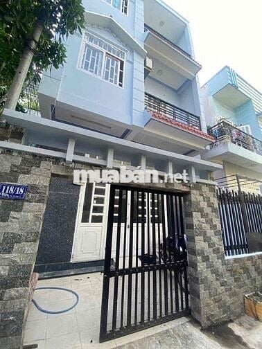 Nhà 6 phòng 3 máy lạnh hẻm đường Trần Quang Khải