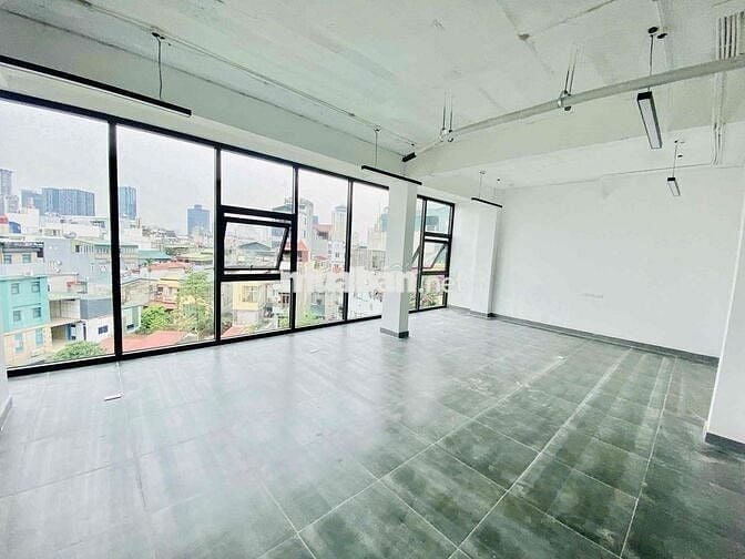 SÀN VĂN PHÒNG,STUDIO ĐẸP KENG MẶT PHỐ ĐỐNG ĐA 120M GIÁ CHỈ NHỈNH 20TR