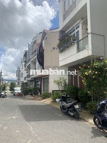 Nhà Phố Hẻm Xe Hơi (>6m), Phan Chu Trinh, Đà Lạt - sổ hồng - 5,8ty