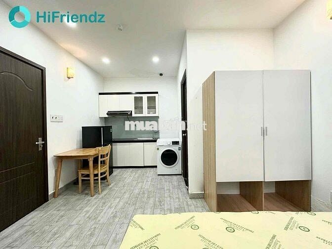 TRỐNG SẴN CHDV NHÀ THANG MÁY - MÁY GIẶT RIÊNG KHU BỜ KÈ Q3