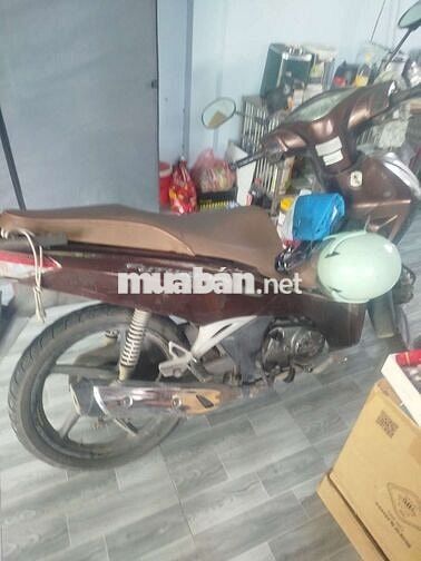 Cần bán xe nhà đang đi