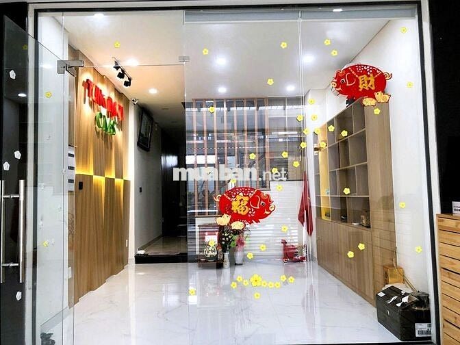 cho thuê nhà nguyên căn 1 trệt 2 lầu nội thất cao cấp p.Linh Đông