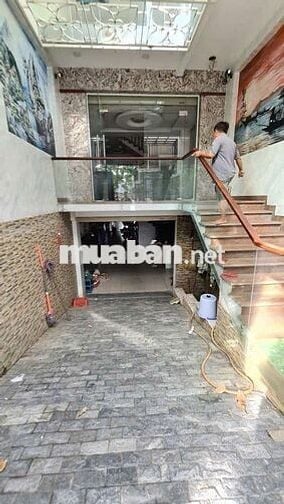 Cần cho thuê nhà P. ĐHT Q12 .DT 4,5x20 .1 trệt 1hâm 4lâu 6PN 6WS