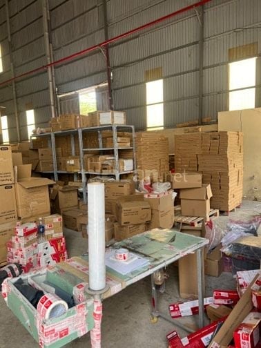 Công Ty VC ! Tuyển Công Nhân Viên Gói Hàng , Dán Tem , Phân Loại Hàng