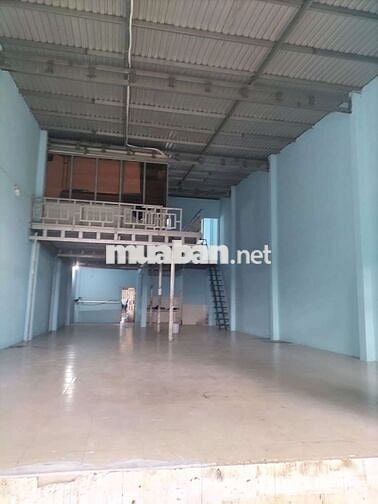 XƯỞNG 250Mm2 -- Nền Gạch - Có Văn Phòng