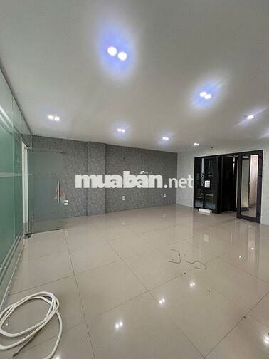 🏢 Cho thuê văn phòng Phạm Văn Đồng | 70m² – 12tr