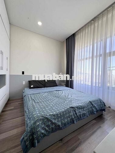 Cần cho thuê ngay căn hộ 2Pn Monarchy, tầng cao view biển