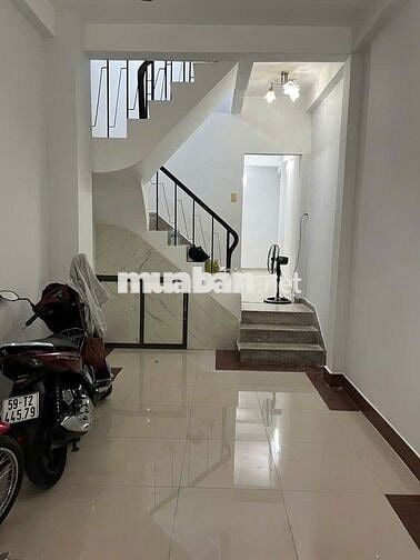 Cho thuê nhà mặt tiền Lý Văn Phức, P.Tân Định, Q.1 giá 20tr
