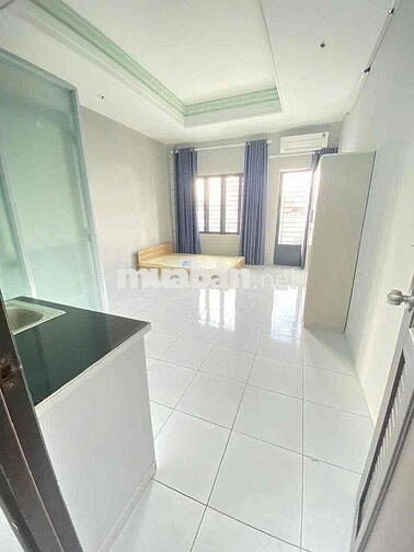 PHÒNG BAN CÔNG SẴN ĐỒ GẦN ÂU CƠ VĂN HIẾN GIÁ RẺ SIÊU THOÁNG MÁT