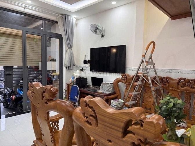 SỐC nhà đẹp - chính chủ - giá siêu hot - Giá 2,73 Tỷ - Trần Văn Đang  