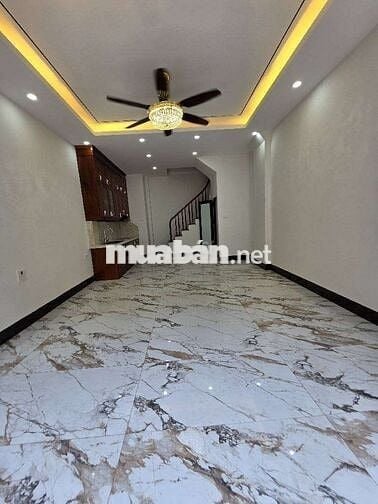 Nhà đẹp Phố Trạm - Ngay chân cầu Vĩnh Tuy - 6 tầng - 4 phòng ngủ