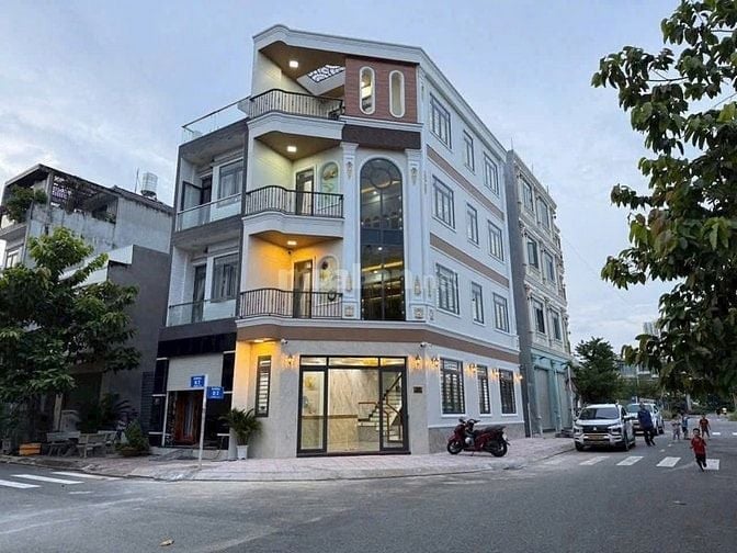 CẦN BÁN NHÀ KHU VỰC LÀNG ĐAIH HỌC QUỐC GIA HỒ CHÍ MINH