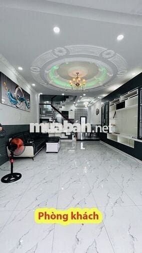 Nhà 2 Tầng Quận 7 Huỳnh Tấn Phát – Hẻm 4m, Sổ Hồng hoàn công đủ