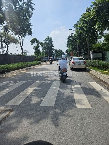 🔥 Việt Hưng – Bán đất tặng nhà 42m², full sổ đỏ, chỉ 6 tỷ, 