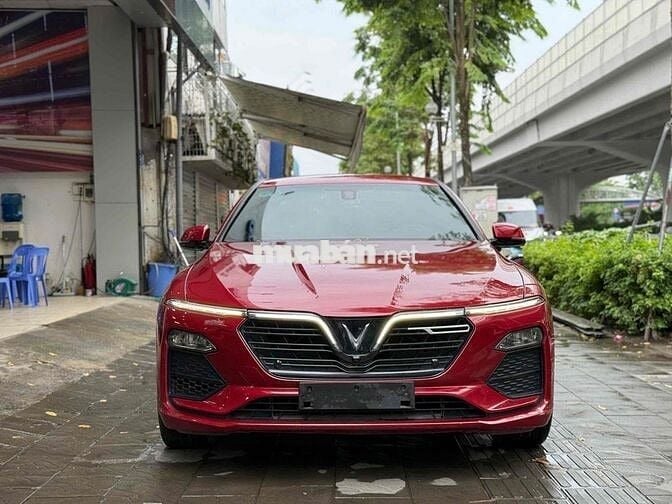 VinFast Lux A2.0 2021 2.0 AT - 50000 km