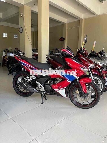 winer x . thắng abs. máy zin im . áo đẹp ko trầy