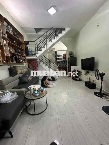 Bán Nhà Mặt Tiền— Tân Phú Phú Thọ Hoà 28m2 Lê Quốc Trinh