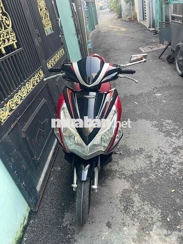 Bán airblade Fi máy rất êm, giấy tờ đầy đủ