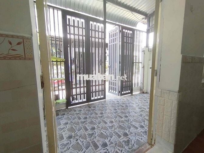 Nhà Nguyên Căn gần ngã 4 Nguyễn Bình x Lê Văn Lương