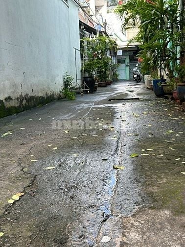 Bán nhà 6.5tỷ HXH cách đường Lê Văn Thịnh 70m