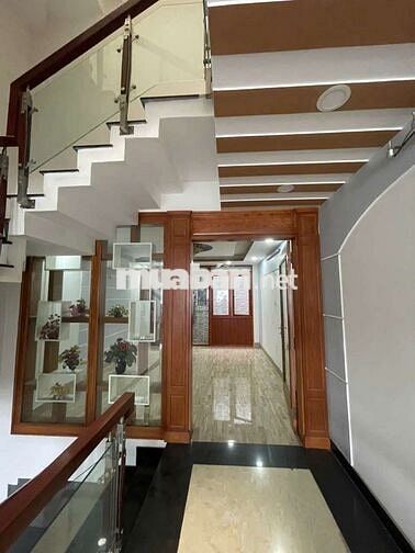 Cần cho thuê nhà P TMT Q12 .DT 4 x15 1 trệt 1 lửng 3lầu 4PN 5WS