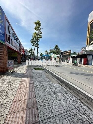 ĐẤT MẶT TIỀN -Trung Tâm THỊ TRẤN HÓC MÔN Ngang 24m, Dài 78m
