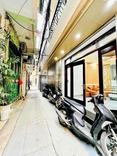 BÁN NHÀ LÔ GÓC MỚI 100% TRUNG TÂM HAI BÀ TRƯNG
