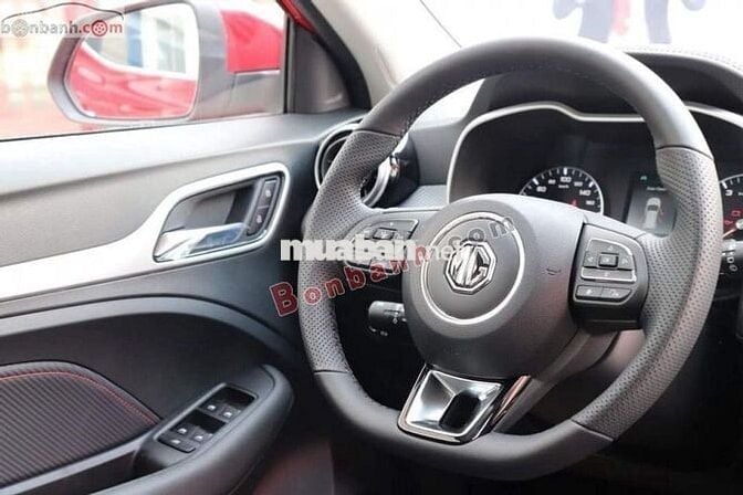 MG ZS Standard 1.5 AT 2WD