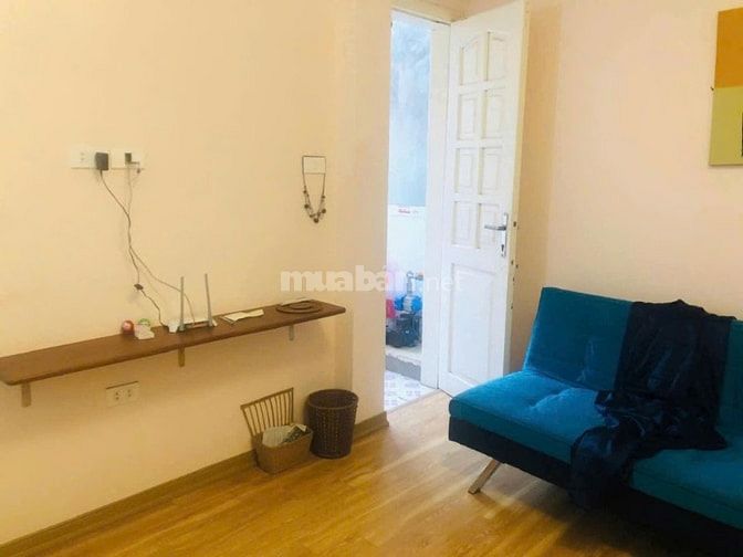 Cho thuê căn hộ tập thể 45m2, 2pn, 2vs, đủ nt, phố Quán Thánh, Ba Đình