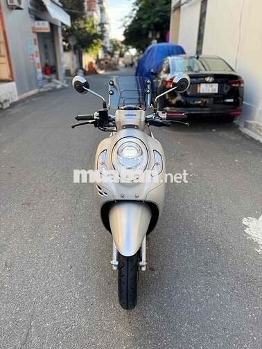 scoopy. đi mới 6ngan km. còn như mới