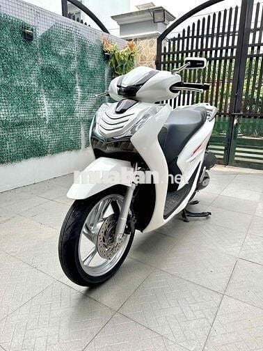 Cần bán SH150 abs ĐKLĐ 2021 màu trắng bao sang tên