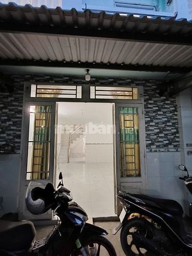  Nhà 88m2 gần ngã 3 mỹ hạnh, 2pn giá hơn 450tr cách kcn nhị xuân 2km