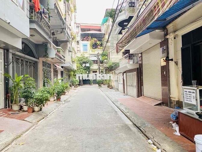 KIM ĐỒNG- OTO ĐẬU CỬA-BÁN ĐẤT TẶNG NHÀ - 45M2-3T- 13.Ty650- KV VVIP