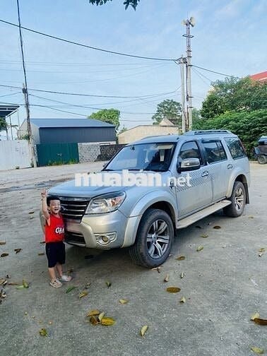 Ford Everest 2013 2.5L 4x2 MT - 30000 km
