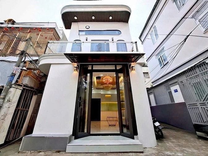 Bán Gấp Nhà Hẻm Huỳnh Tấn Phát Q7, 32m2, 2 Tầng, Giá Hời Chỉ 2.9 Tỷ,