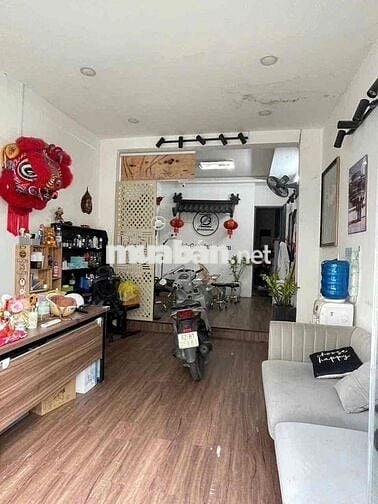 Nhà mặt tiền 4pn3wc kèm 4 máy lạnh Đường Nguyễn Văn Khối