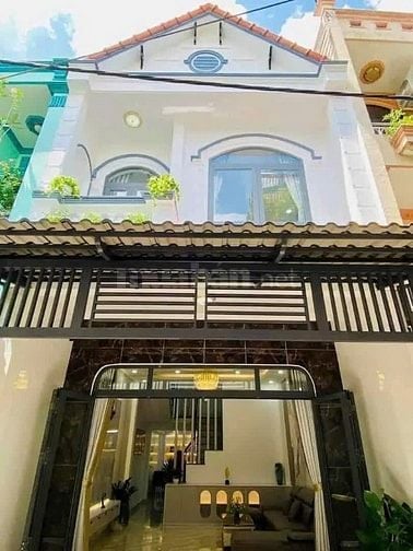 cần tiền bán gấp căn 60m2 quận 4 , hẻm oto6m, giá chào 2ty740trieu TL